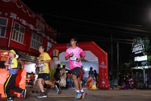 BIB: 4398
                            <button type="button" onclick="openModal(26258583)" class="btn btn-primary btn-sm float-right btn-popup" data-toggle="modal" data-target=".modal-high-quality">
                        <i class="fas fa-shopping-cart"></i> Add to Cart
                    </button>
                                            <button type="button" onclick="isThisMe(26258583, true)" class="btn btn-success btn-sm float-right btn-popup btn-isme hidden" data-toggle="tooltip" data-placement="bottom" title="นี่คือรูปของคุณใช่ไหม คลิกที่นี่เพื่อเอาเข้าอัลบั้ม">
                        <i class="fas fa-plus"></i> Add to album
                    </button>
                    <button type="button" onclick="isThisMe(26258583, false)" class="btn btn-warning btn-sm float-right btn-popup btn-isnotme hidden">
                        <i class="fas fa-ban"></i> Remove from album
                    </button>